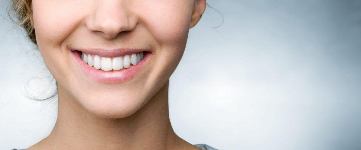 keep bright smile while using invisalign
